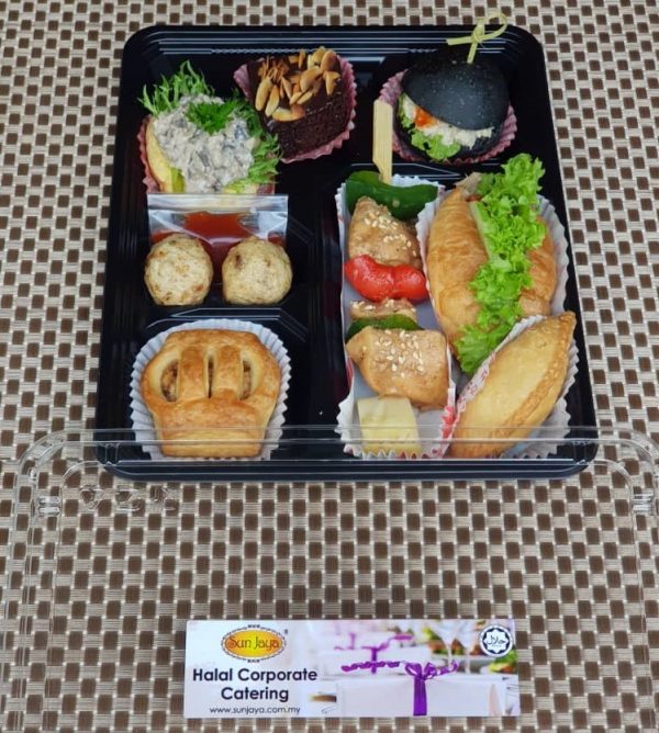 Bento Box Menu <span style="font-family:kalisto-mt">3</span>